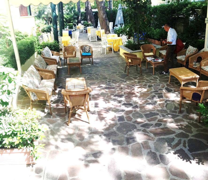 Hotel K2 Cervia 3 Stelle Sup Dış mekan fotoğraf